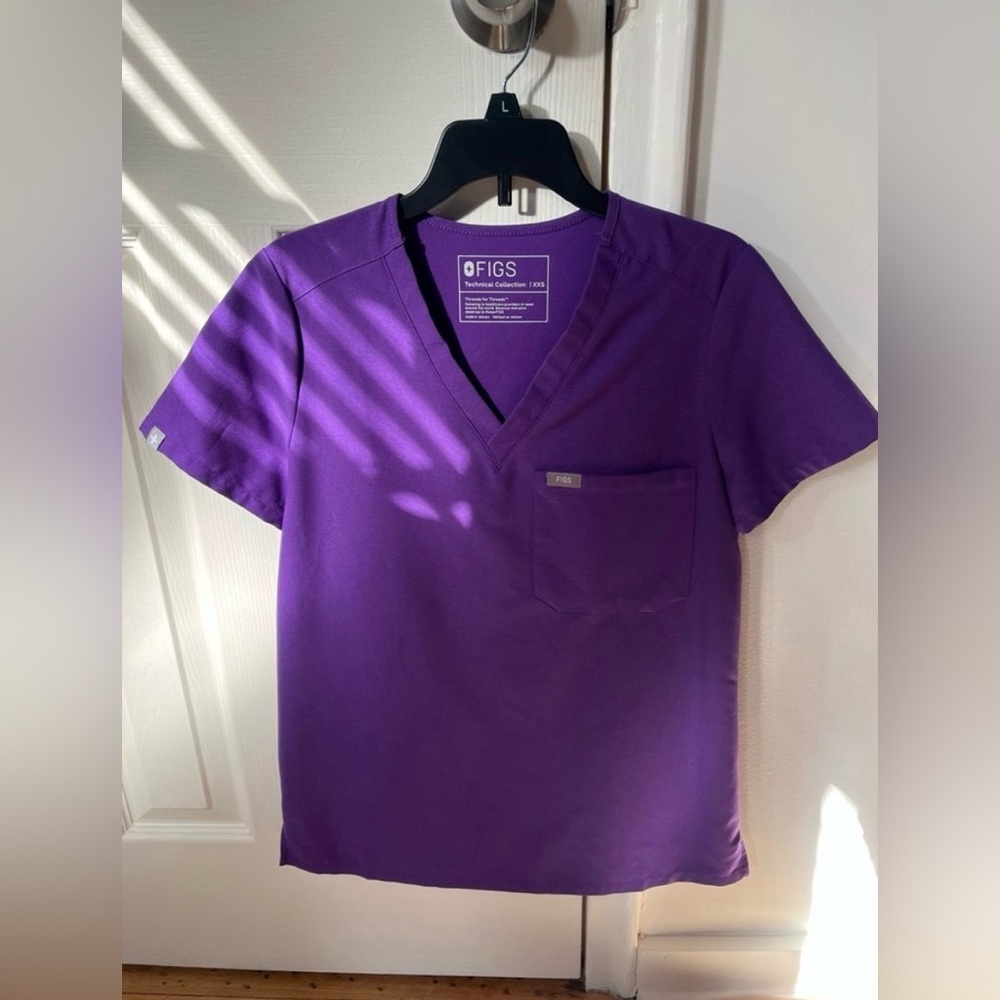Figs Ultra Violet V-Neck Scrub Top & Joggers